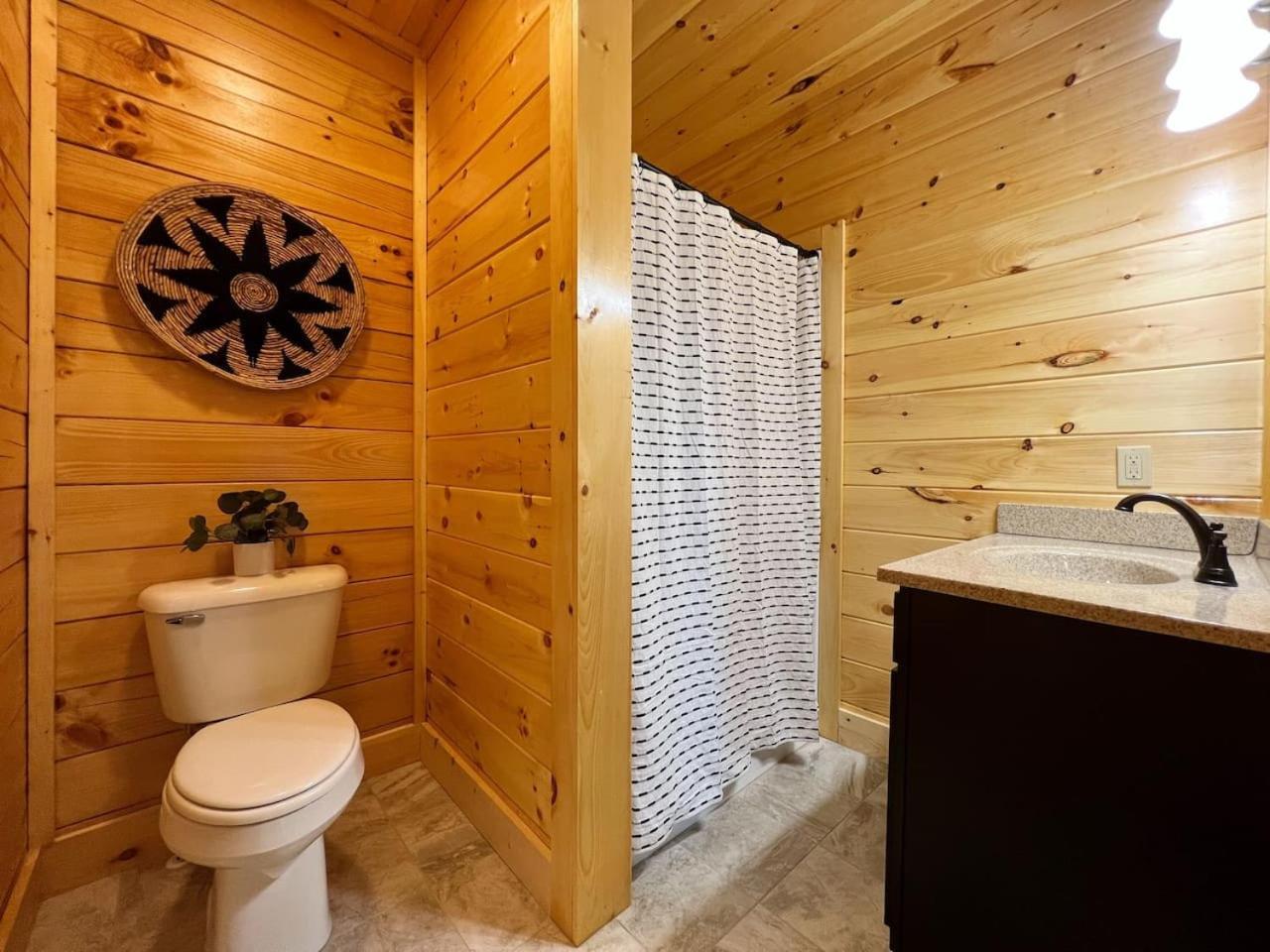 Splendid 2Cabins Sleeps 28 Pool Hot Tub More Pigeon Forge Εξωτερικό φωτογραφία