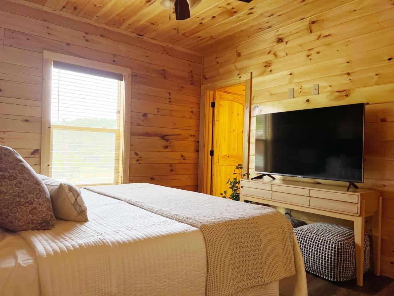 Splendid 2Cabins Sleeps 28 Pool Hot Tub More Pigeon Forge Εξωτερικό φωτογραφία