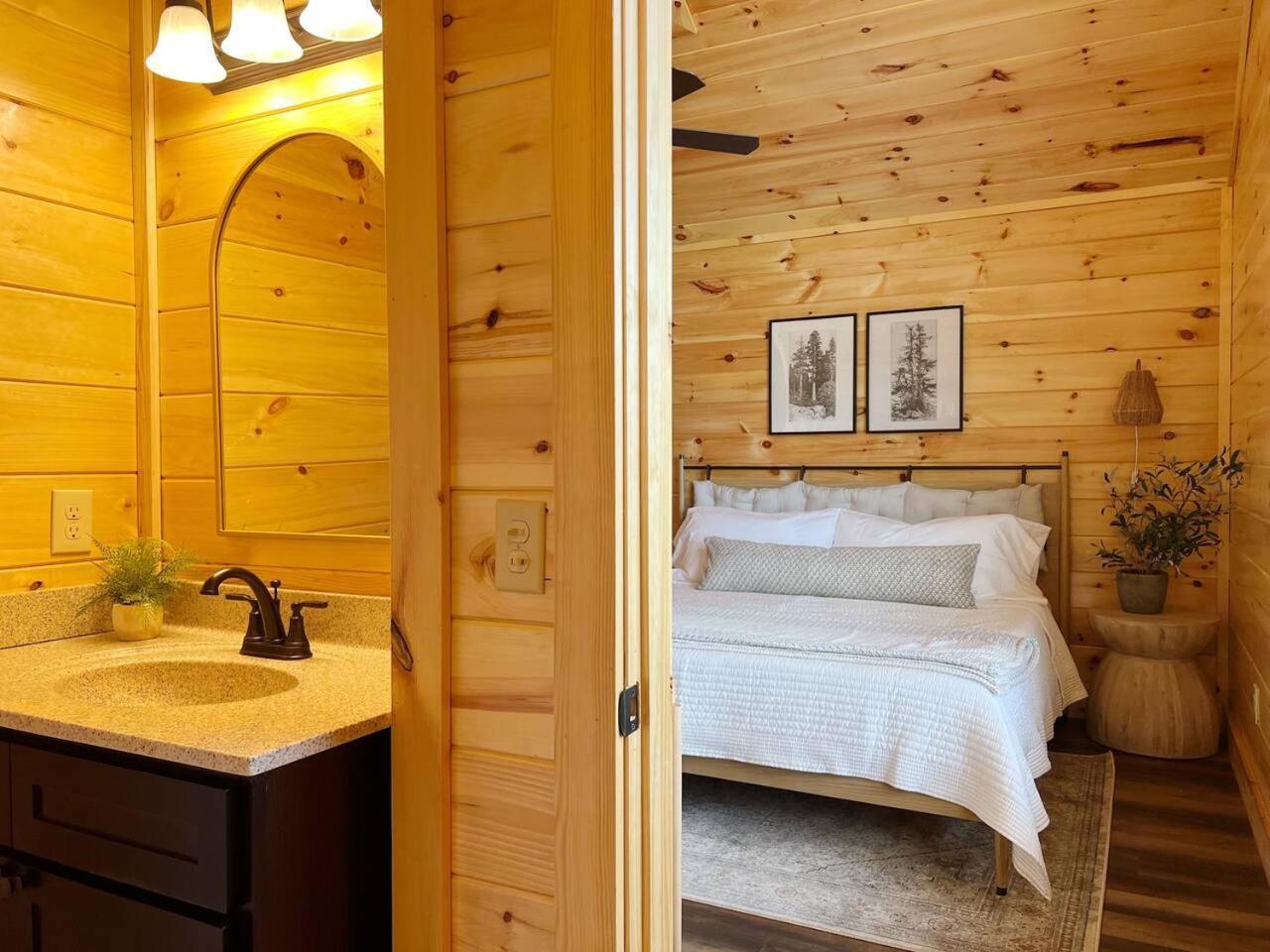 Splendid 2Cabins Sleeps 28 Pool Hot Tub More Pigeon Forge Εξωτερικό φωτογραφία