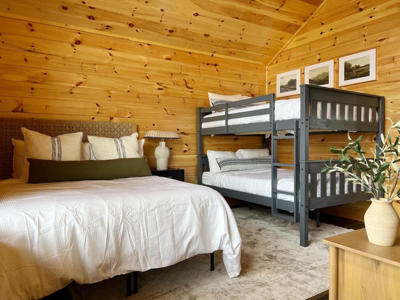 Splendid 2Cabins Sleeps 28 Pool Hot Tub More Pigeon Forge Εξωτερικό φωτογραφία